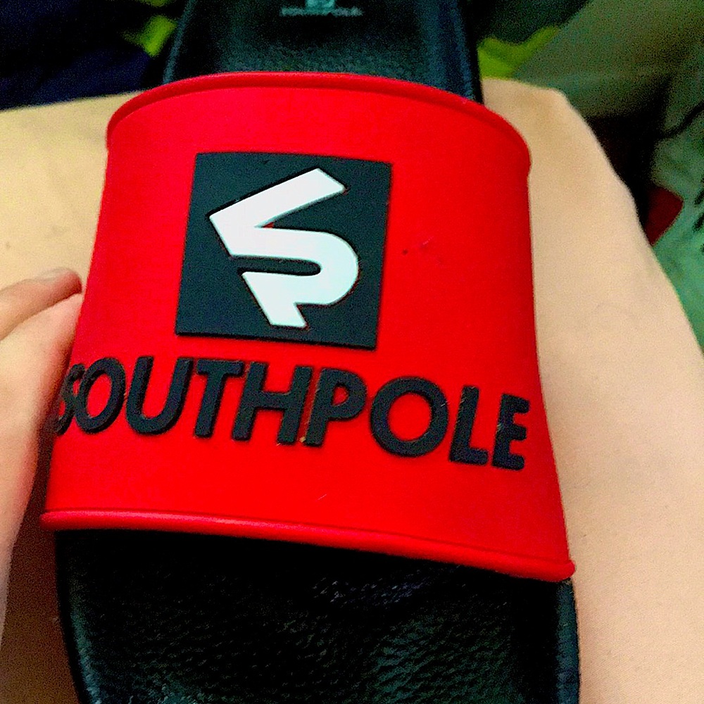 They’re pretty cool just don’t want them I already have a pair